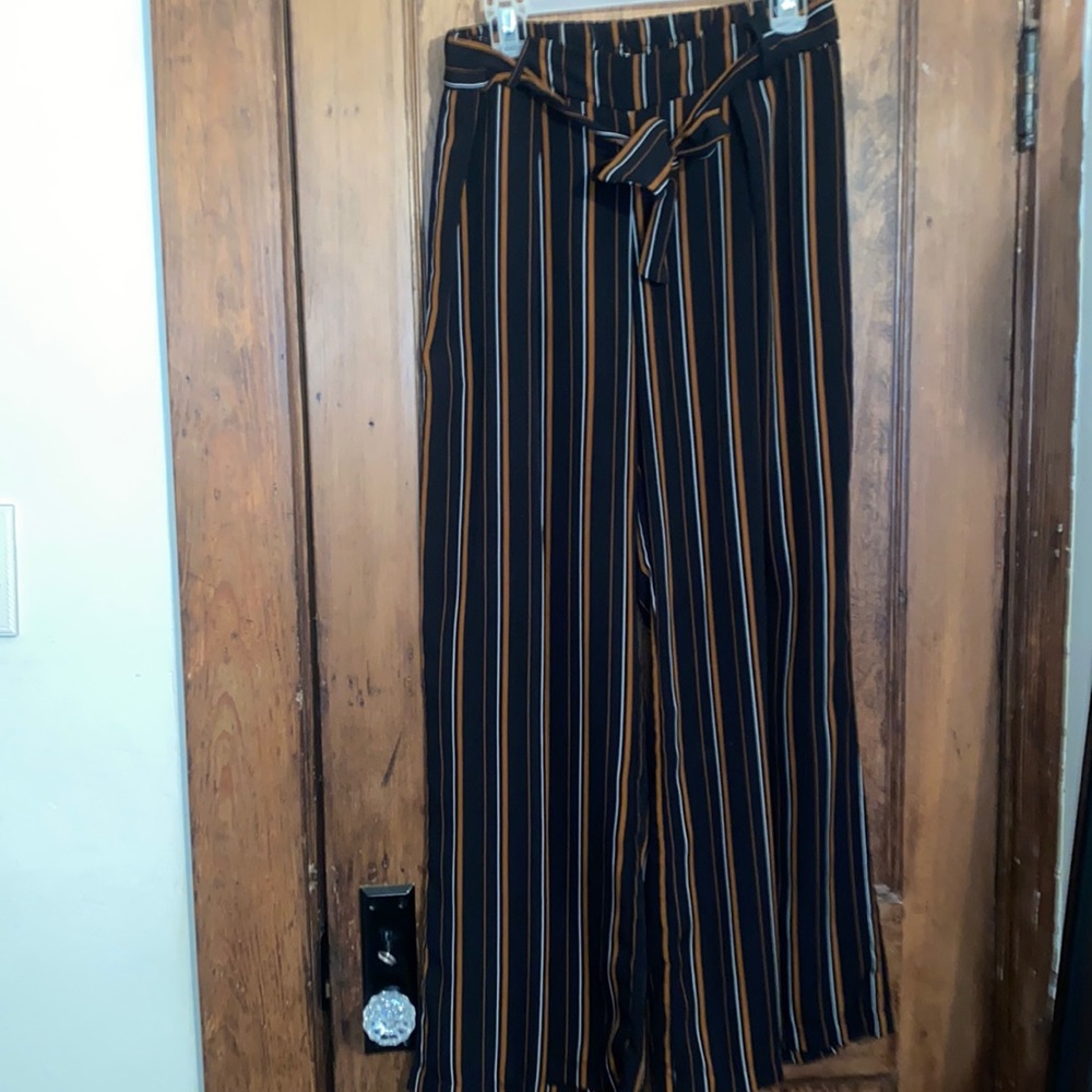 Tie flowy pants